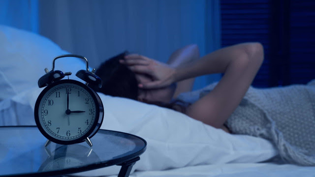 Dormir menos de seis horas por noite aumenta em 30% risco desta doença
