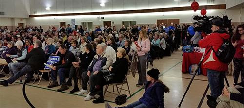 crowd in gym