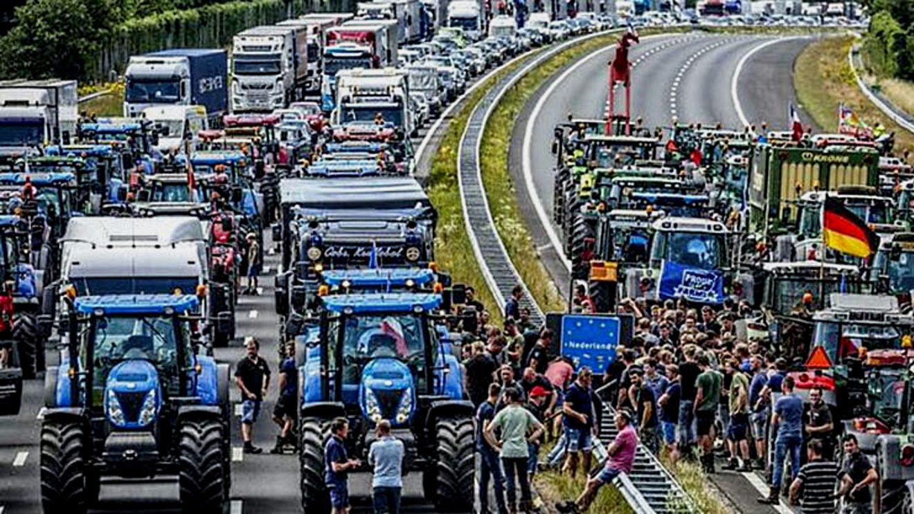  What’s Really Driving Netherlands’ Plan to Shut Down 3,000 Farms? Dutchfarmers-1320x743