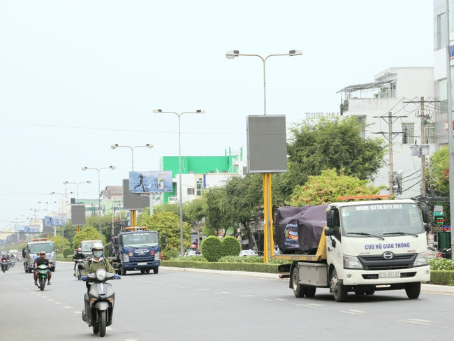 Vợ chồng doanh nhân Mailisa khiến cả Cần Thơ choáng váng vì khai trương thẩm mỹ viện, sự xuất hiện của dàn xe "khủng" gây chú ý hơn cả - Ảnh 3. Vợ chồng doanh nhân Mailisa khiến cả Cần Thơ choáng váng vì khai trương thẩm mỹ viện, sự xuất hiện của dàn xe "khủng" gây chú ý hơn cả - Ảnh 3.