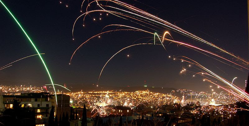 File:City under siege, waiting for the new
year.jpg