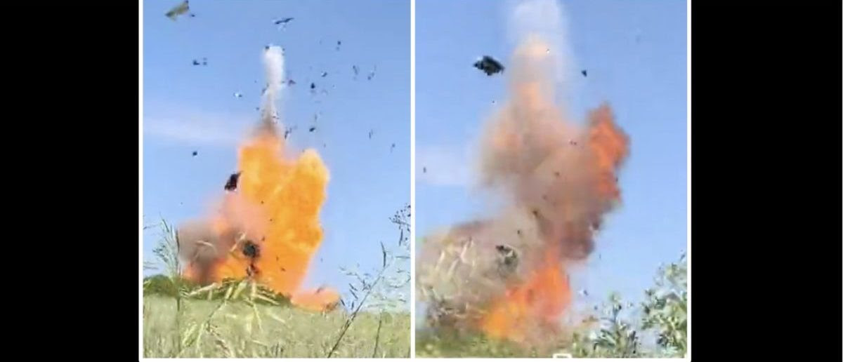 Ukrainian Paratroopers Obliterate Russian Armor In Epic Viral Video