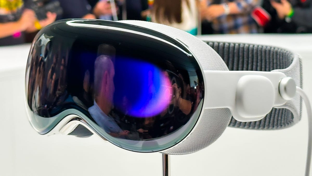 Will Apple bring back Metaverse with Vision Pro? 1