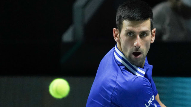 Djokovic vence Norrie de virada e encara Kyrgios na final de Wimbledon