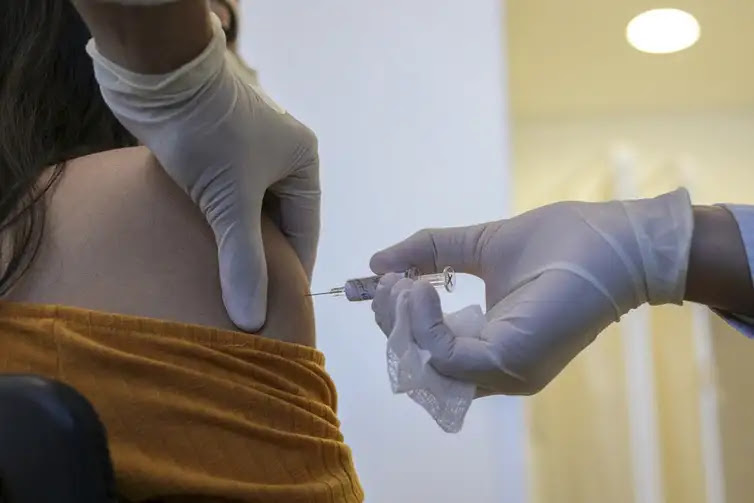 Governo de São Paulo inicia testes com vacina contra o novo coronavírus.