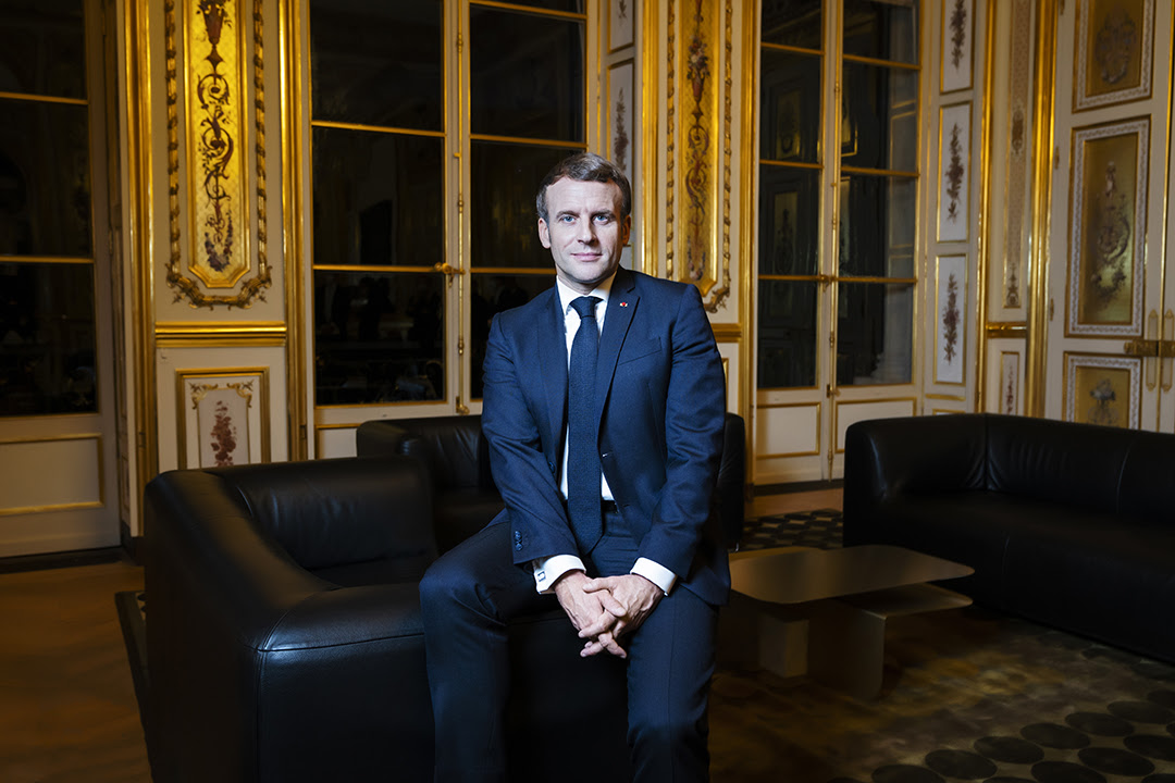 Emmanuel Macron, le 16 novembre 2020, dans le Salon doré du palais de l'Élysée