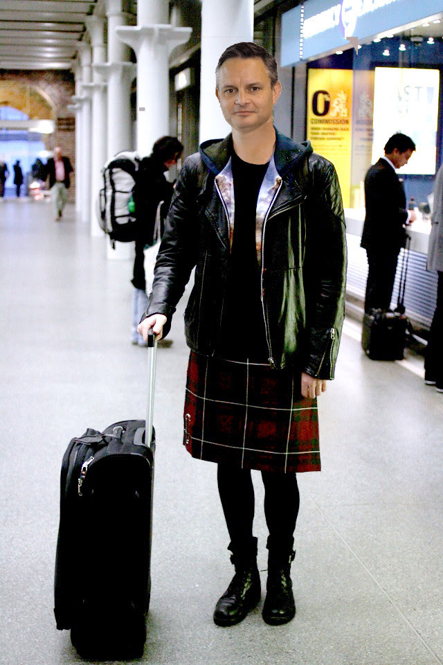 Shaw in a kilt Shaw in a kilt