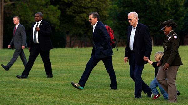 Hunter Biden Secretly Stayed at White House for Two Weeks