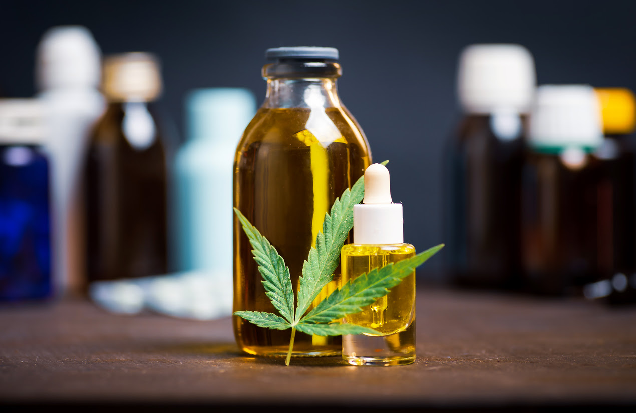 cannabis-medical-oil-bottles