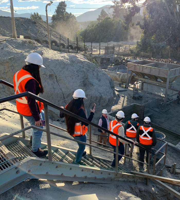 AMTC avanza en su programa de apoyo tecnológico a la pequeña minería con relevante visita técnica a faenas de Illapel AMTC avanza en su programa de apoyo tecnológico a la pequeña minería con relevante visita técnica a faenas de Illapel