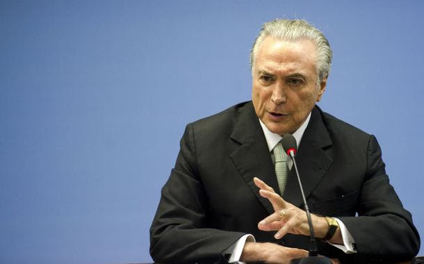 Golpista em 2016 contra Dilma, Temer diz ser contra impeachment de Bolsonaro