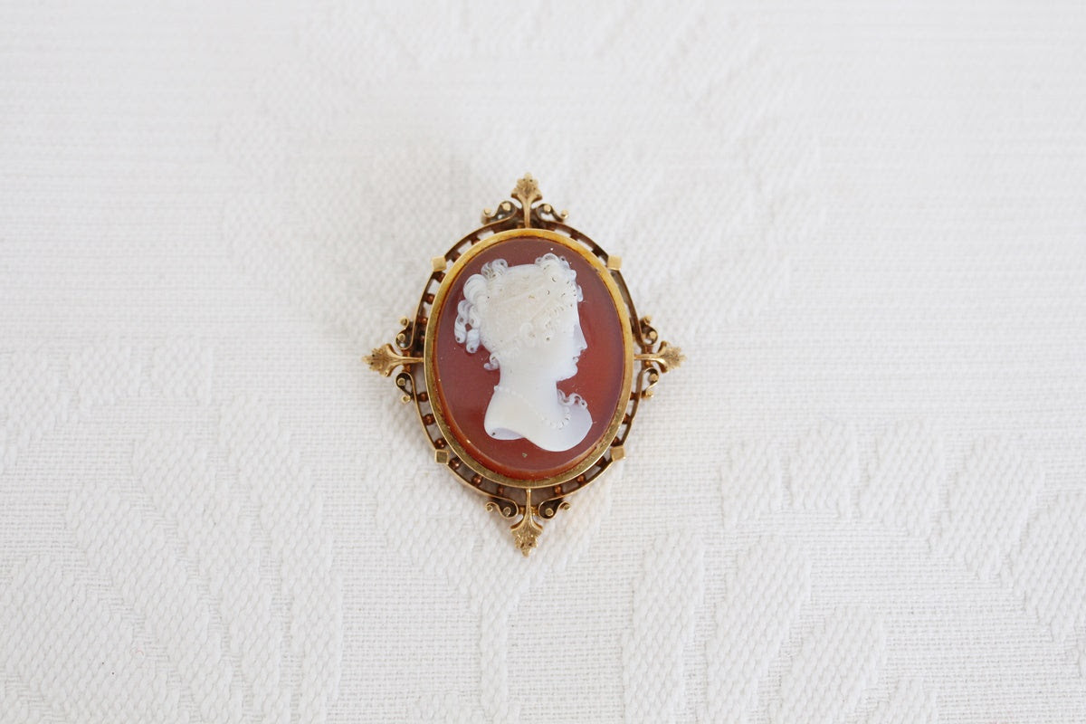 9CT GOLD CAMEO VINTAGE BROOCH PENDANT