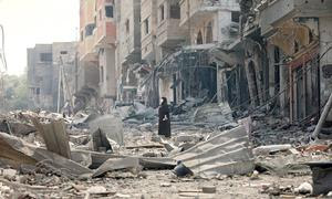 Amplia destrucción en la Franja de Gaza tras los ataques aéreos israelíes del 10 de octubre de 2023.
