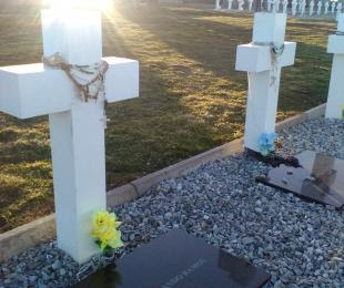 Familiares llegan hoy a Malvinas para honrar a sus soldados caídos