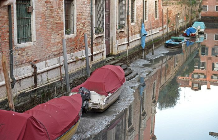 venice_canal_08