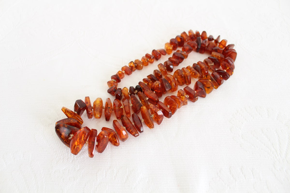 VINTAGE GENUINE AMBER CHUNKY BEADED NECKLACE
