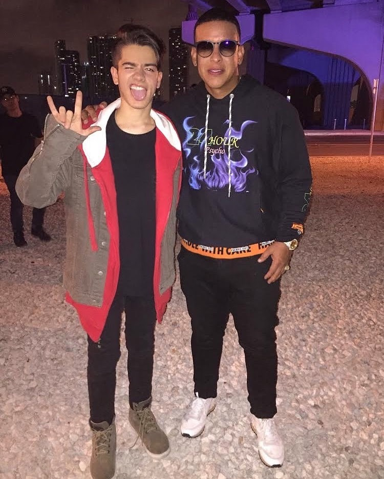 Joven venezolano protagoniza vídeo de Daddy Yankee con Wisin y Yandel | Al Dia Media joven 1