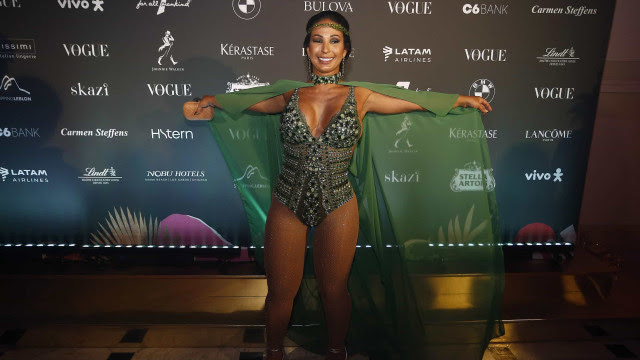 Valesca Popozuda rebate críticas sobre ter engordado: 'feliz assim'