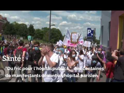 Santé: "Du fric pour l'hôpital public!": des centaines de manifestants devant un hôpital parisien