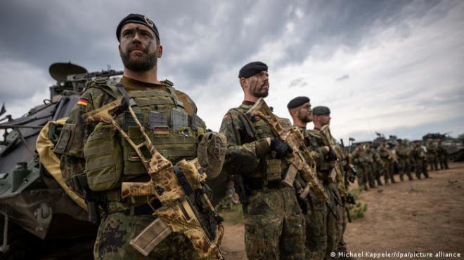 Nga ‘đánh thức người khổng lồ’: Quân đội Đức đang trở lại đầy mạnh mẽ - 14