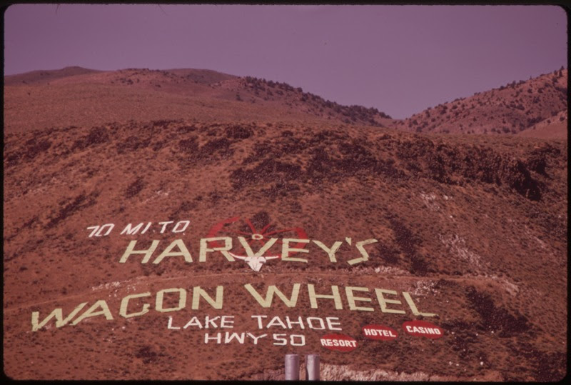 File:OUTDOOR ADVERTISING SEEN FROM I-80, APPROACHING RENO FROM THE EAST - NARA - 553126.tif