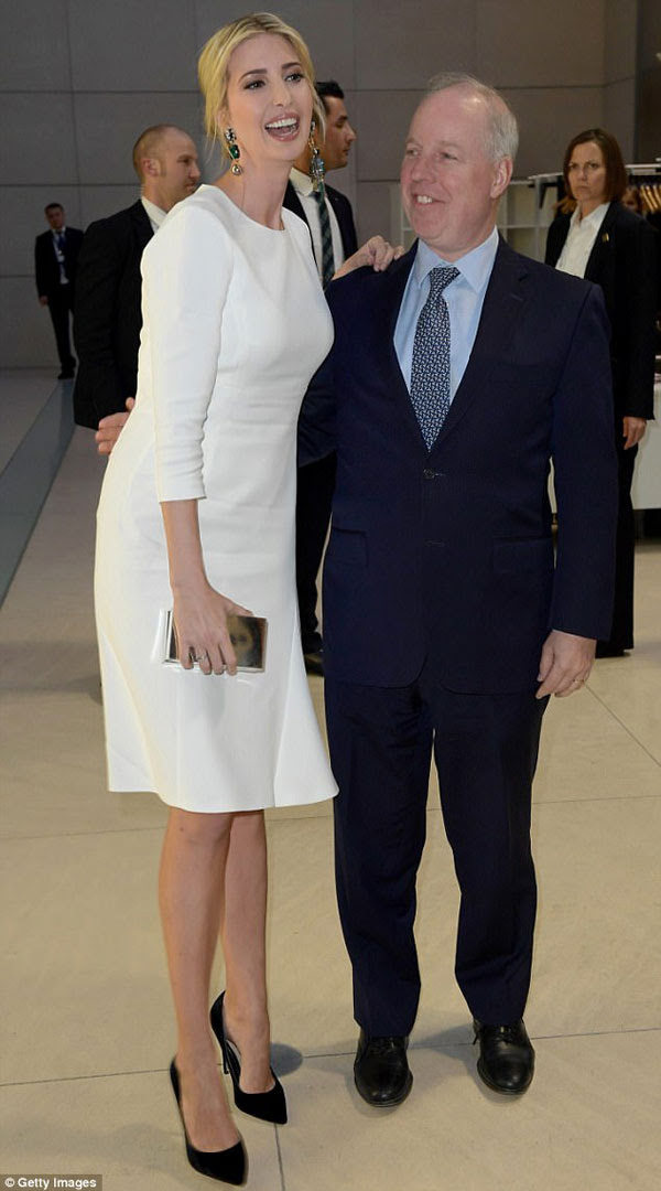 http://giadinh.mediacdn.vn/2017/ivanka-trump-dien-dam-trang-3-1493175117316.jpg