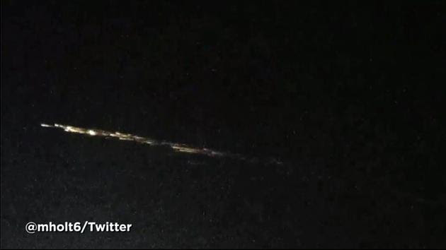 Mysterious Light Streaks Across SoCal Sky, Sending Social Media Into Frenzy (Video) Mysterious Light Streaks Across SoCal Sky, Sending Social Media Into Frenzy (Video)