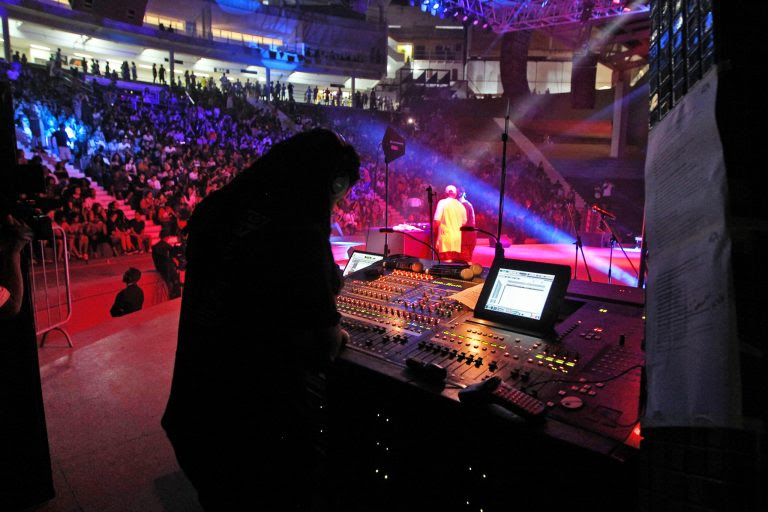 Cultura - música - shows iluminação sonorização DJs