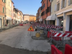Carpi, cantiere di Corso Roma. Confesercenti, Cna, Confcommercio e Lapam: "Accelerare i lavori e ulteriori sostegni alle imprese penalizzate"