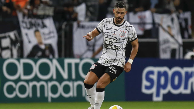 Giuliano vê Corinthians forte apesar de empate em Cali e confia na classificação