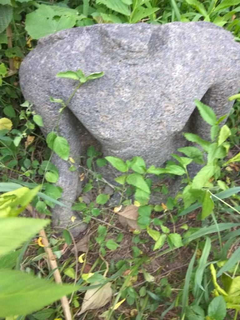 Headless Buddha statue, Arpakkam in the outskirts of Kanchi.