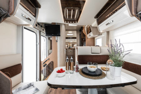 Elnagh renueva sus gamas T-loft, Magnum y su gama camper E-Van