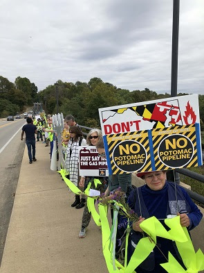 Hands across the Potomac rally 