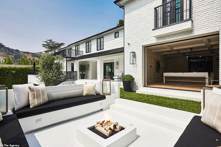See inside the .8Million Mansion Rihanna just bought in Beverly Hills (photos)