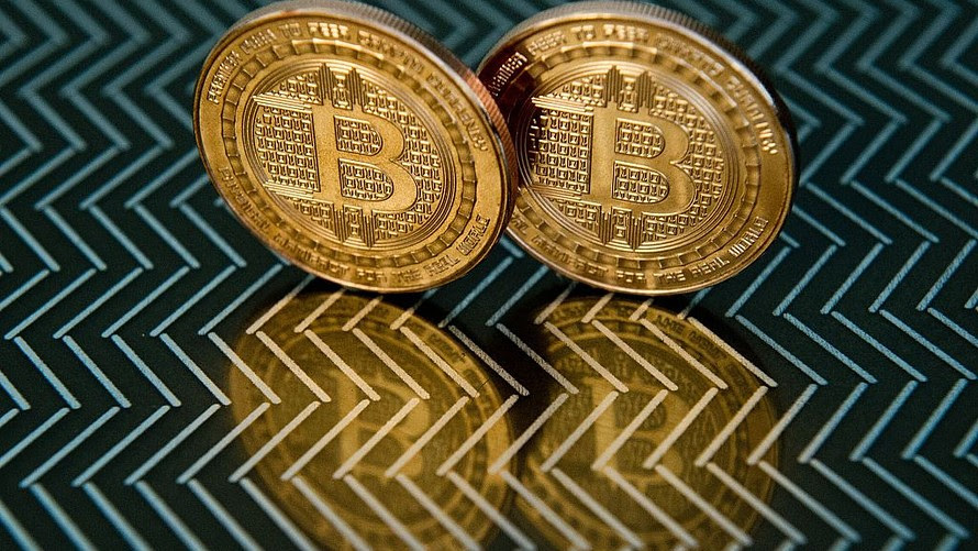 Gold, Bitcoin and the Blockchain Replaces the Banks – Realists Guide To The Future