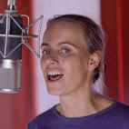 Claudia Bombardella in sala di incisione