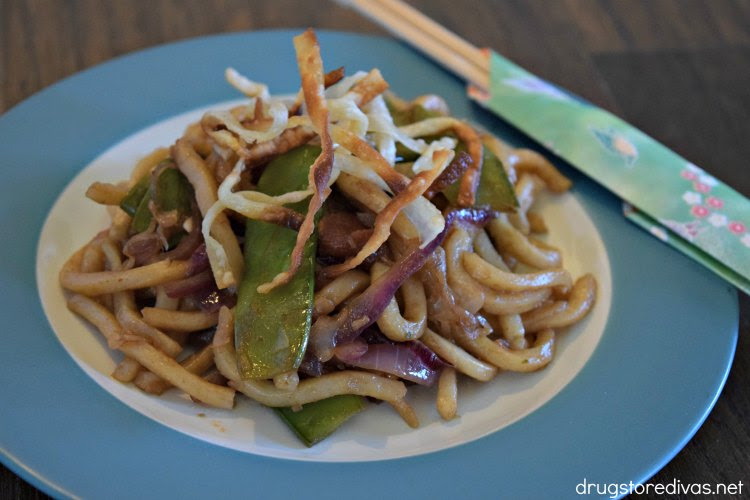 Looking for a twist on stir fry? Check out this yaki-udon (udon stir fry) recipe.
