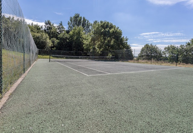 Gladwins tennis court.jpg
