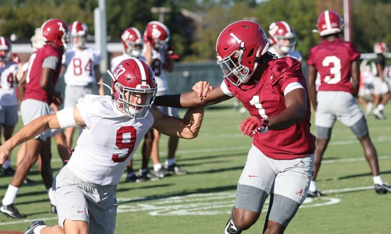 Alabama defensive back Kool-Aid McKinstry (1) defending during practice at Thomas-Drew Practice Fields in Tuscaloosa, AL on Monday, Sep 26, 2022.
