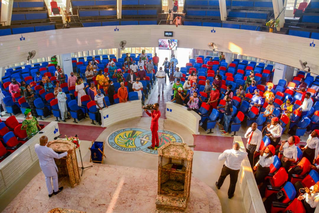 Christians adorn facemask and observe social distancing as churches in Lagos reopen for service (photos)