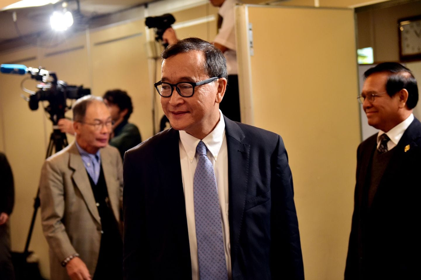 Cambodian opposition leader Sam Rainsy in Tokyo in November 2015. (Yoshikazu Tsuno/AFP/Getty Images)