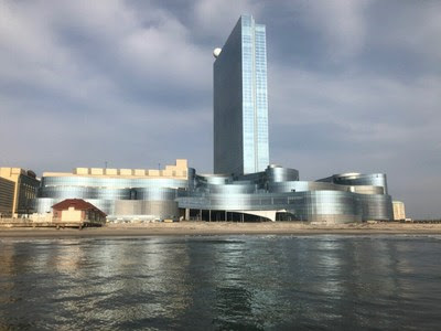 O recém-adquirido Ocean Resort Casino no Calçadão de Atlantic City, antigamente conhecido como Revel, foi construído em abril de 2012 com um investimento de aproximadamente $3 bilhões e será reaberto no verão de 2018.  Fonte:  AC OCEAN WALK (PRNewsfoto/AC OCEAN WALK)