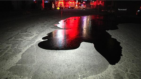 Update: Minutes Ago Oil Pipeline Ruptures, Los Angeles Streets Over Flowing With Oil (Video) 