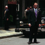 Secret_Service_agents_stand_guard