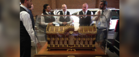 0124reli-st_therese-s_relics_in_sydney_y