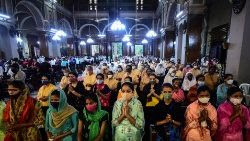Cristiani in una celebrazione del triduo pasquale in India