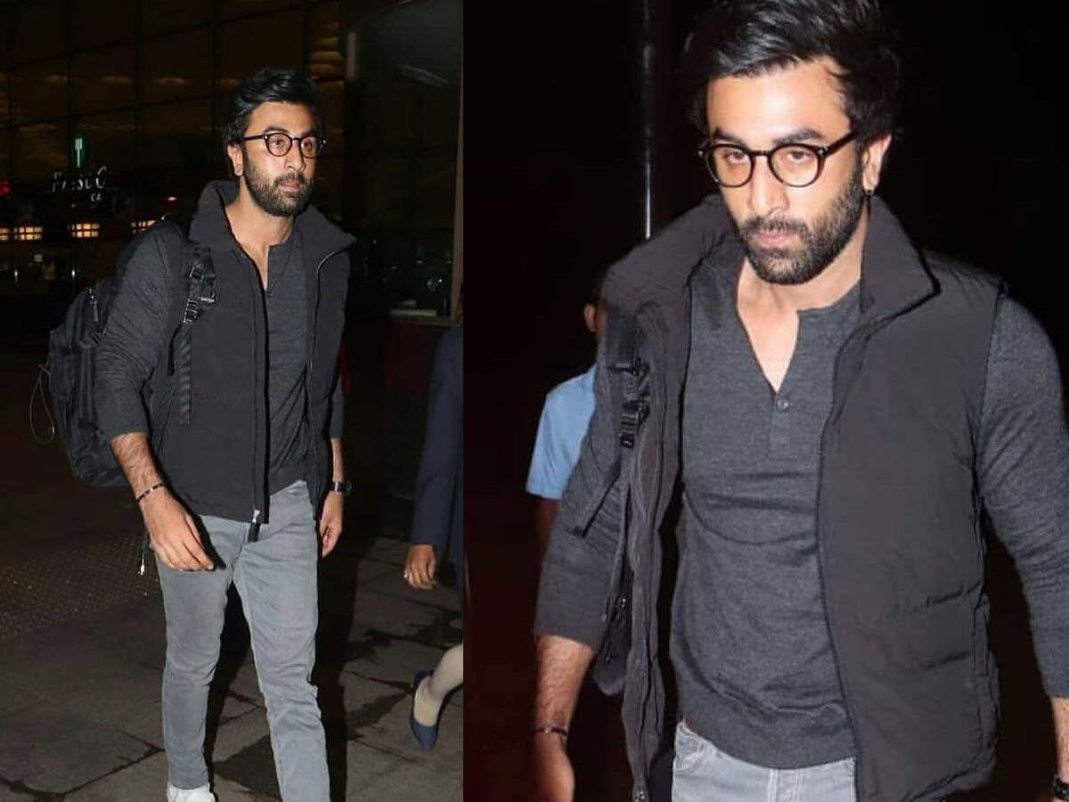 Image result for Ranbir gets curious about cameraman's 'chappal'