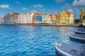 O icônico casario colorido de Curaçao