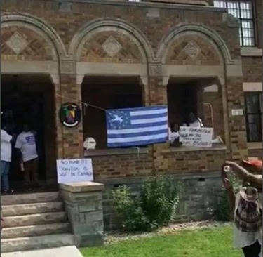 Drapeau ambazonien