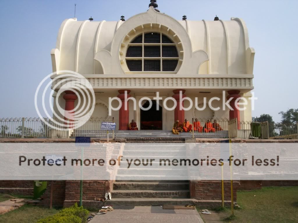 kushinagar temple photo: Kushinagar temple 100_0736.jpg